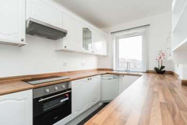  Image of 4 Bedroom Detached for sale at Sighthill Place  Edinburgh, EH11 4PF
