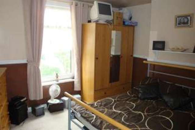  Image of 3 Bedroom Property for sale at Clifton Grove ROTHERHAM ROTHERHAM, S65 2AZ