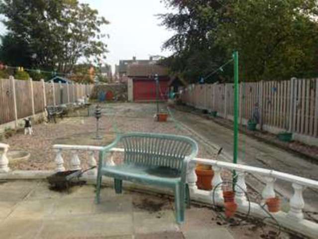  Image of 3 Bedroom Property for sale at Clifton Grove ROTHERHAM ROTHERHAM, S65 2AZ