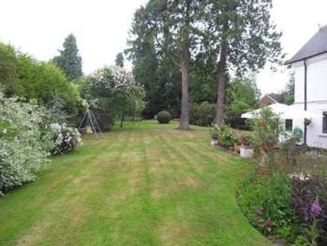  Image of 9 Bedroom Detached for sale at London Road  Bracknell, RG12 9FR