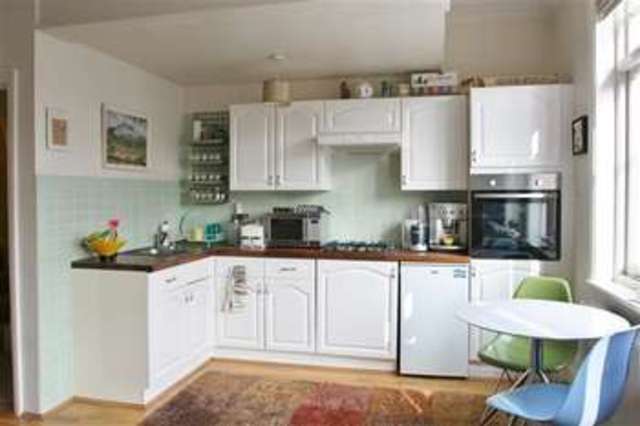 Image of 2 Bedroom Flat for sale at Brixton, SW2 5SG