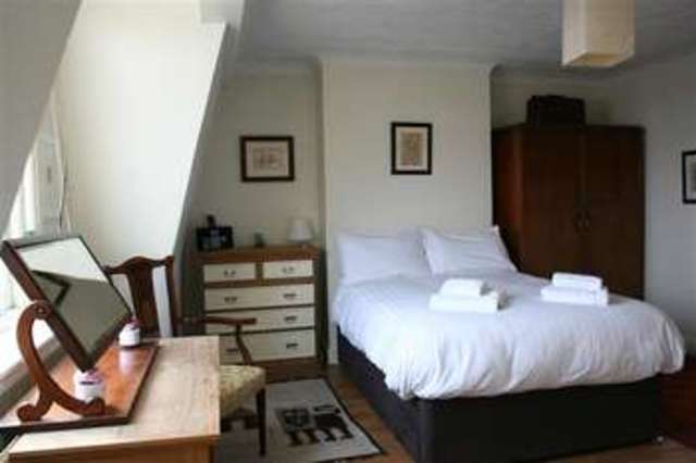  Image of 2 Bedroom Flat for sale at Brixton, SW2 5SG