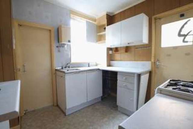  Image of 3 Bedroom Terraced for sale at Alverstone Road  Liverpool, L18 1HD