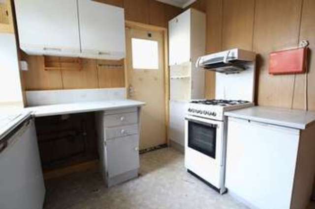  Image of 3 Bedroom Terraced for sale at Alverstone Road  Liverpool, L18 1HD