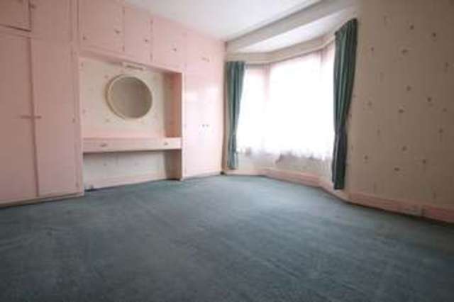 Image of 3 Bedroom Terraced for sale at Alverstone Road  Liverpool, L18 1HD
