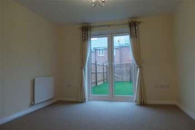  Image of 3 Bedroom Terraced to rent at Coventry, CV3 1PE