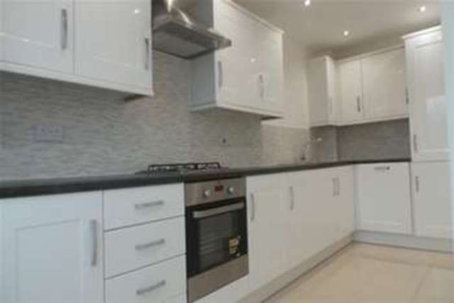  Image of 3 Bedroom Terraced to rent at Coventry, CV3 1PE