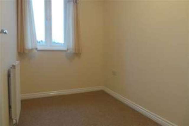 Image of 3 Bedroom Terraced to rent at Coventry, CV3 1PE