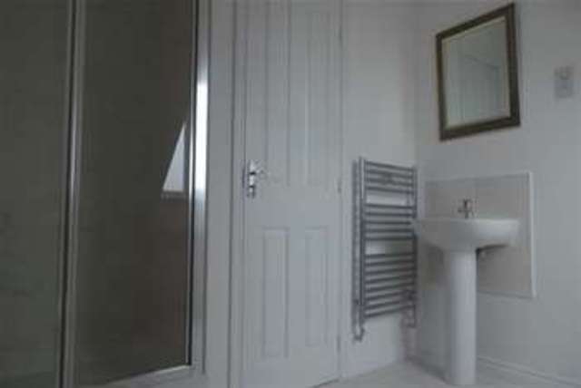 Image of 3 Bedroom Terraced to rent at Coventry, CV3 1PE