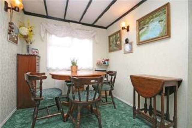  Image of 2 Bedroom Bungalow for sale at Meadowlands Addlestone Addlestone, KT15 2QZ
