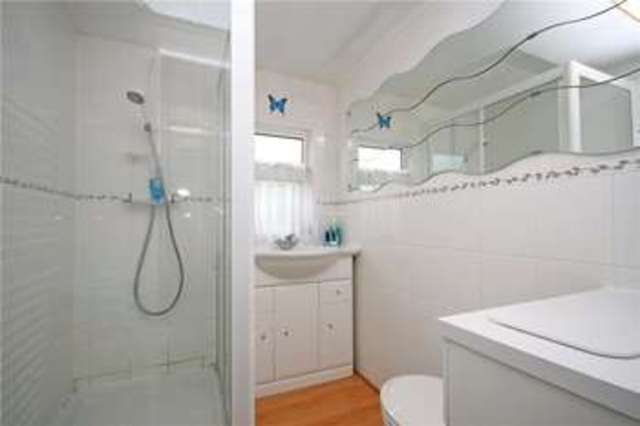  Image of 2 Bedroom Bungalow for sale at Meadowlands Addlestone Addlestone, KT15 2QZ