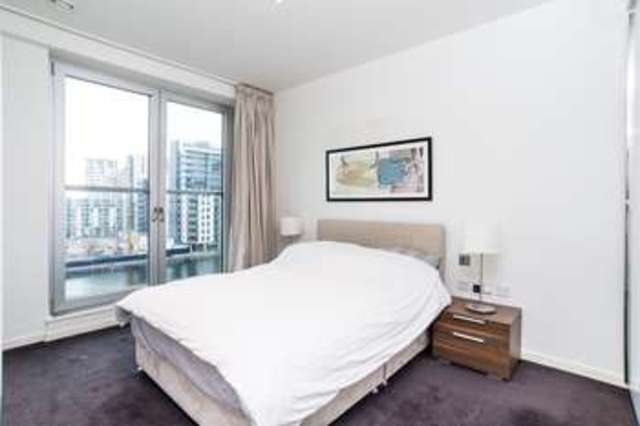  Image of 1 Bedroom Flat for sale at South Boulevard  Canary Wharf, E14 9EY