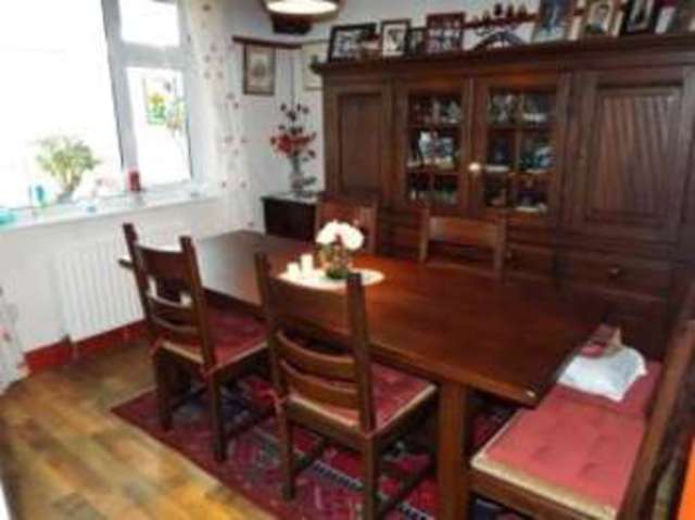  Image of 3 Bedroom Semi-Detached for sale at Luton Bedfordshire Leagrave, LU4 9RA