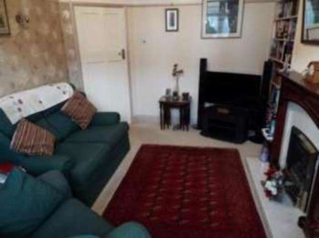  Image of 3 Bedroom Semi-Detached for sale at Luton Bedfordshire Leagrave, LU4 9RA
