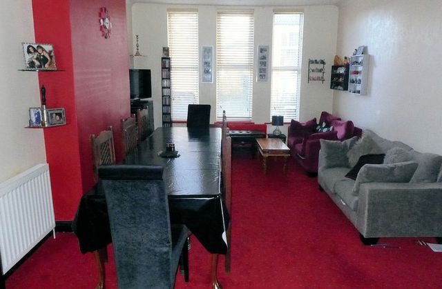  Image of 5 Bedroom Semi-Detached for sale at Bent Lane  Prestwich, M25 1DL