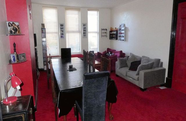  Image of 5 Bedroom Semi-Detached for sale at Bent Lane  Prestwich, M25 1DL