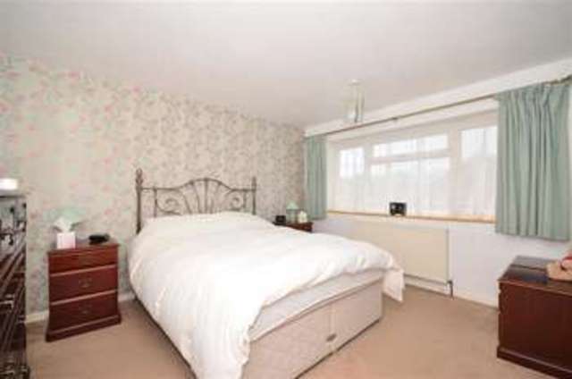  Image of 3 Bedroom End of Terrace for sale at Furnace Green Crawley Crawley, RH10 6LB