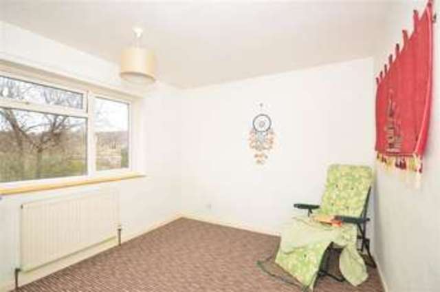  Image of 3 Bedroom End of Terrace for sale at Furnace Green Crawley Crawley, RH10 6LB