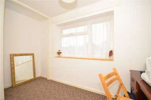  Image of 3 Bedroom End of Terrace for sale at Furnace Green Crawley Crawley, RH10 6LB
