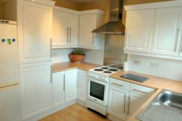  Image of 3 Bedroom Semi-Detached for sale at Buckingham, MK18 1TX