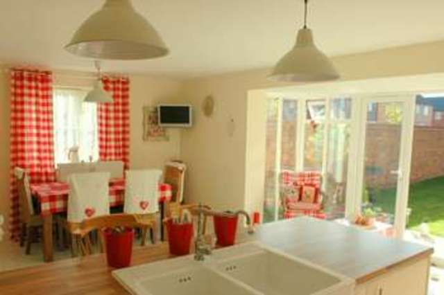  Image of 4 Bedroom Detached for sale at Calvert Green, MK18 2FS