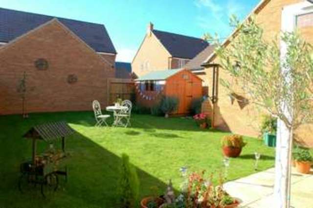  Image of 4 Bedroom Detached for sale at Calvert Green, MK18 2FS