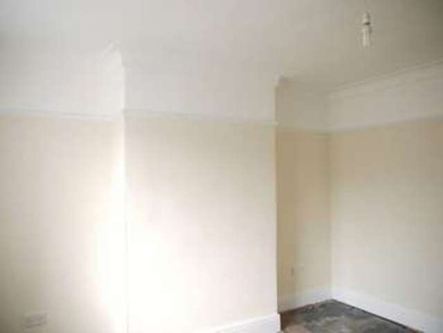  Image of Property to rent at Carr Bottom Avenue  Bradford, BD5 9BE