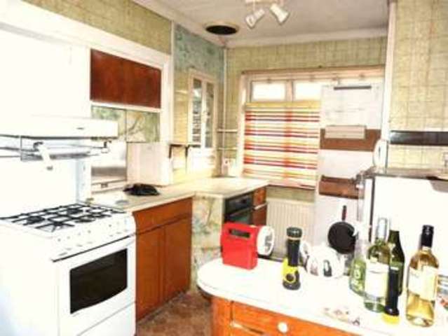  Image of 2 Bedroom Detached for sale at Heathway Chaldon Caterham, CR3 5DL