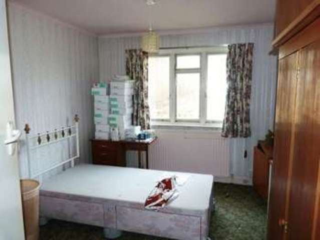  Image of 2 Bedroom Detached for sale at Heathway Chaldon Caterham, CR3 5DL