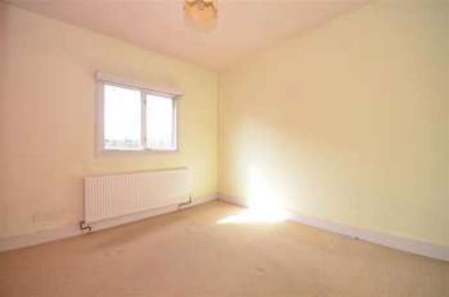  Image of 3 Bedroom Terraced for sale at Manor Park London Manor Park, E12 6LB