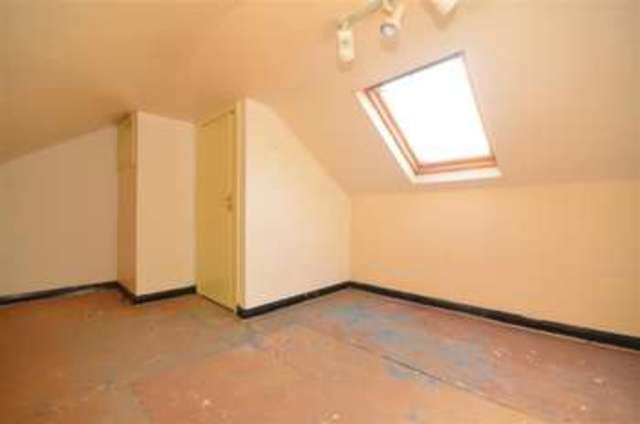  Image of 3 Bedroom Terraced for sale at Manor Park London Manor Park, E12 6LB