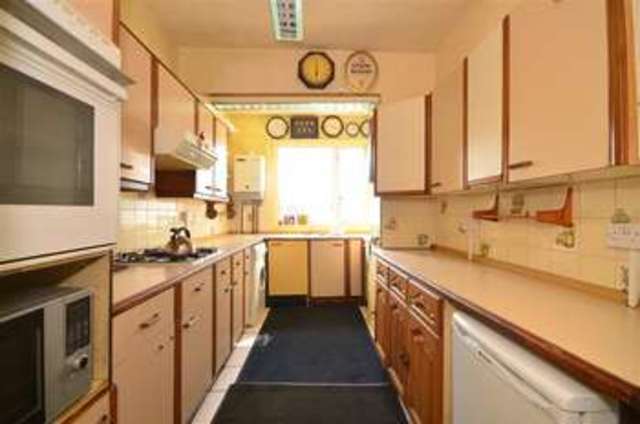  Image of 3 Bedroom Terraced for sale at Manor Park London Manor Park, E12 6LB