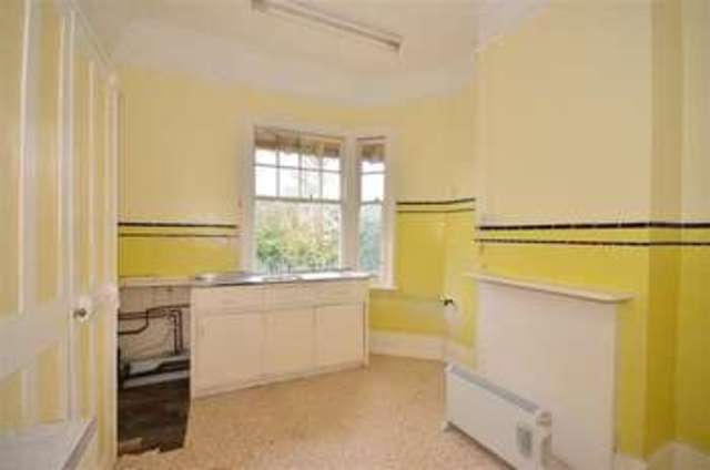  Image of 4 Bedroom Apartment for sale at Totland Bay Isle of Wight Totland Bay, PO39 0ET