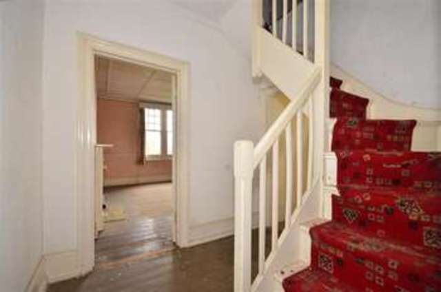  Image of 4 Bedroom Apartment for sale at Totland Bay Isle of Wight Totland Bay, PO39 0ET