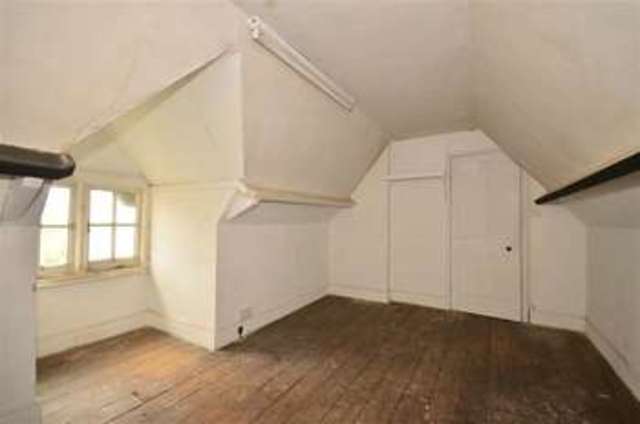  Image of 4 Bedroom Apartment for sale at Totland Bay Isle of Wight Totland Bay, PO39 0ET
