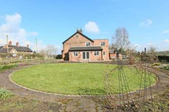  Image of 3 Bedroom Semi-Detached for sale at Church Minshull Nantwich, CW5 6DX
