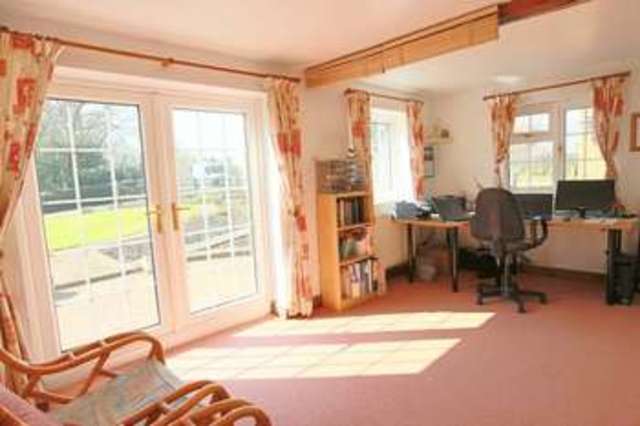  Image of 3 Bedroom Semi-Detached for sale at Church Minshull Nantwich, CW5 6DX