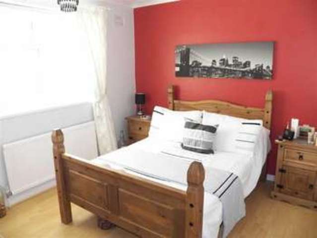  Image of 3 Bedroom Property for sale at Clwyd Road Penlan Penlan, SA5 7EZ