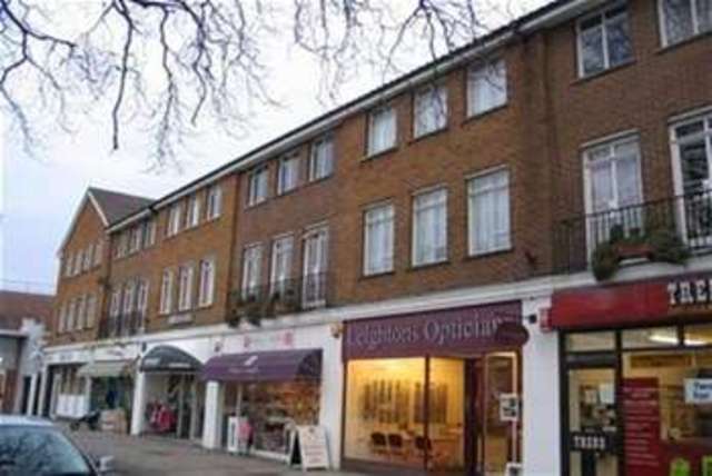  Image of 2 Bedroom Flat to rent at Cobham, KT11 2LS