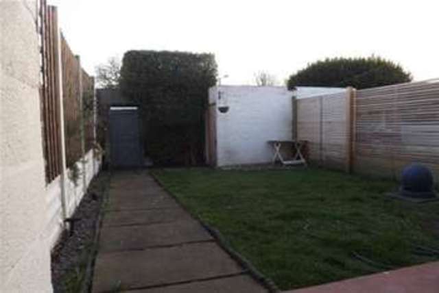  Image of 3 Bedroom Detached to rent at London, SE3 7PZ