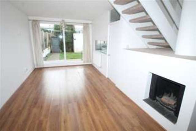  Image of 3 Bedroom Detached to rent at London, SE3 7PZ