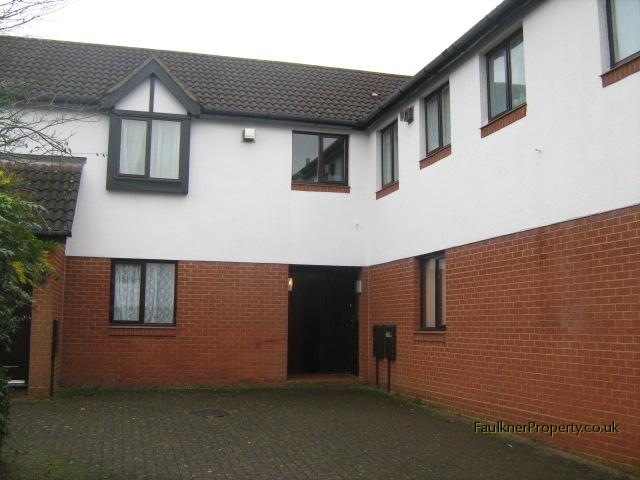  Image of 2 Bedroom Apartment to rent at <br>Bluebridge  Milton Keynes, MK13 0LJ