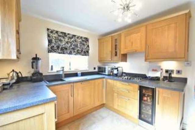  Image of 3 Bedroom Detached for sale at Dart Drive  Didcot, OX11 7XS