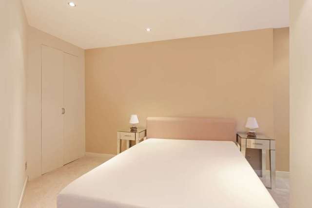  Image of 2 Bedroom Flat to rent at Dawes Road Fulham London, SW6 7RQ