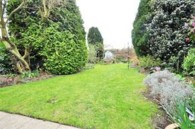  Image of 4 Bedroom Semi-Detached for sale at Bexleyheath Kent Bexleyheath, DA7 5EN