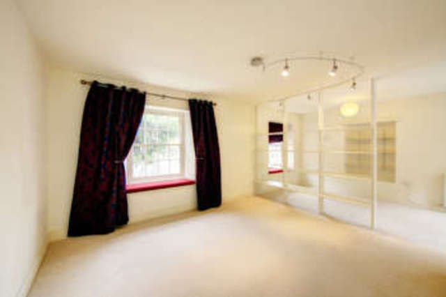  Image of 2 Bedroom Town House to rent at Hexham Hexham, NE46 1BH