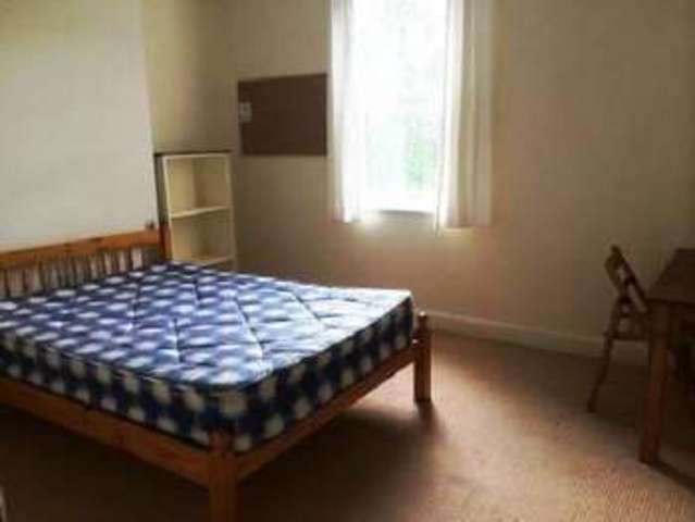  Image of 4 Bedroom House Share to rent at Smethwick Bristol Smethwick, B66 4QZ