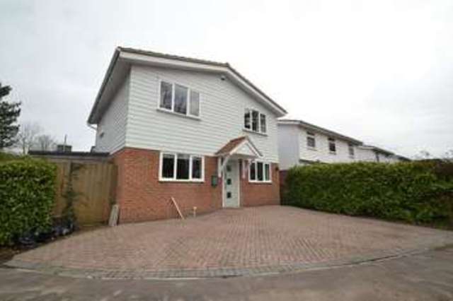  Image of 3 Bedroom Detached for sale at Fair Oak Eastleigh, SO50 7JE