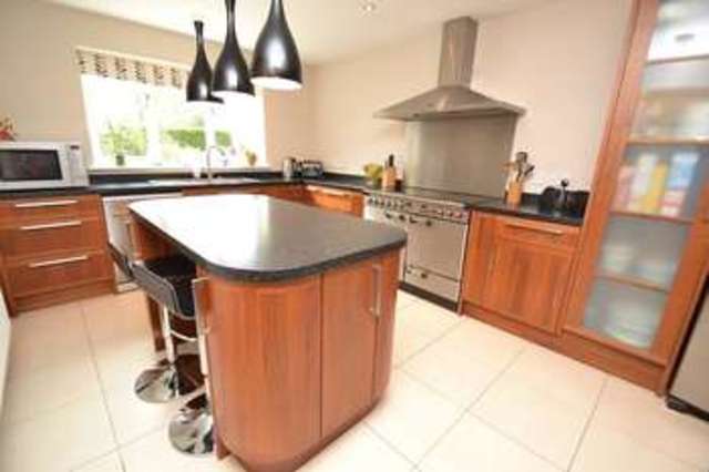  Image of 3 Bedroom Detached for sale at Fair Oak Eastleigh, SO50 7JE