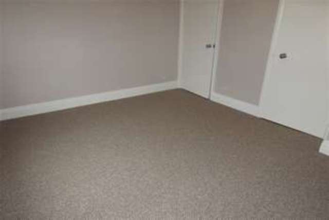  Image of 2 Bedroom Flat to rent at Bath, BA2 4BU